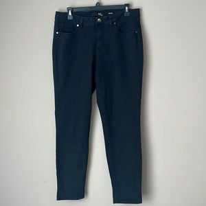 1822 “Adrianna” Jeans